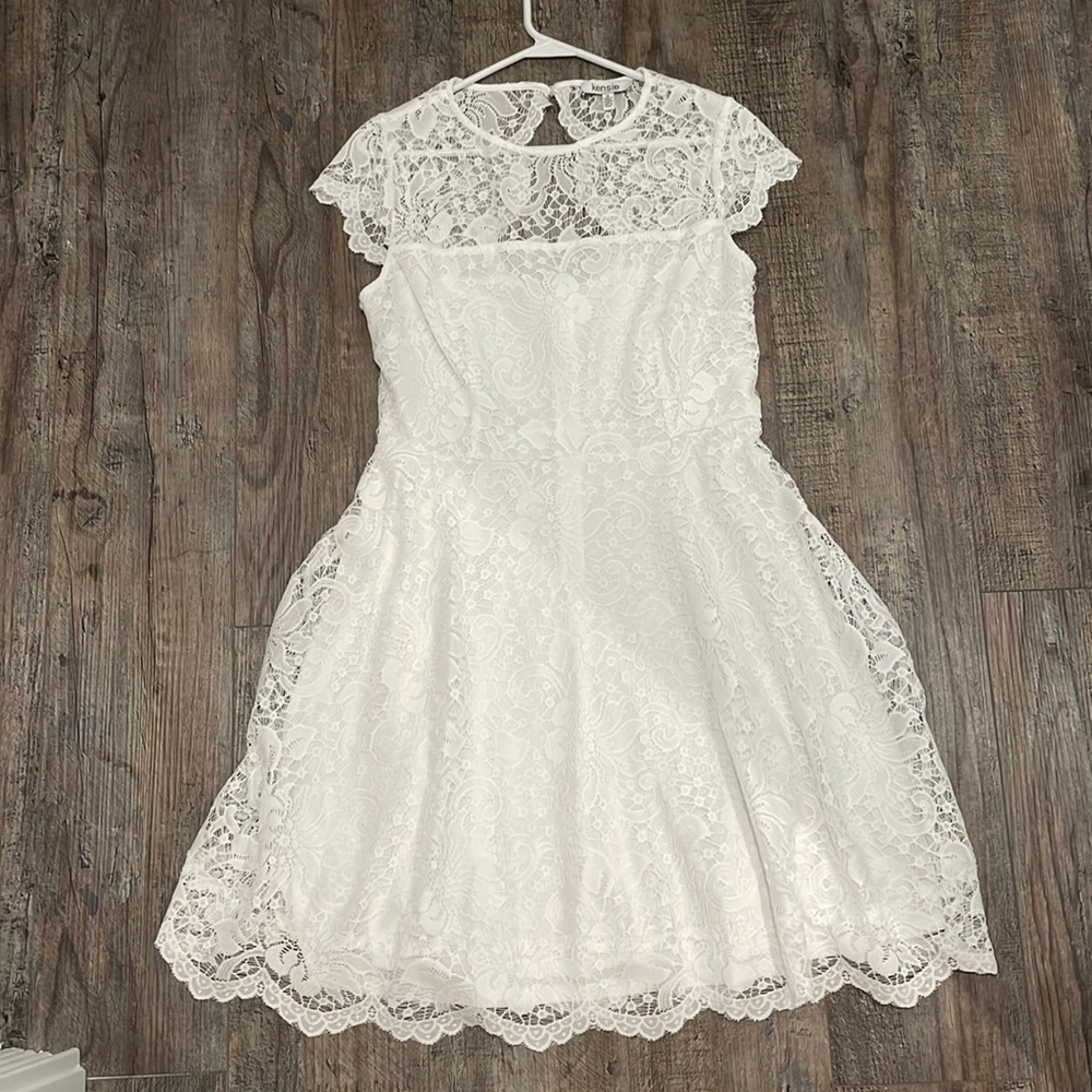 Lace Dress perfect for brides!